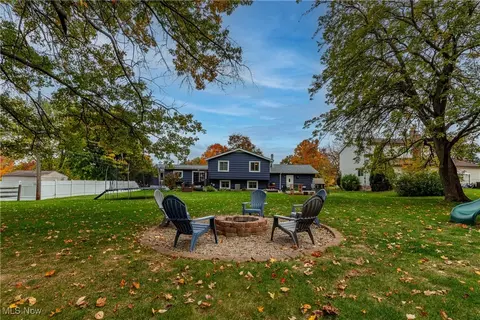 Exterior - 5505 Broadmill Dr, Broadview Heights, OH 44147 photo 3 of 8