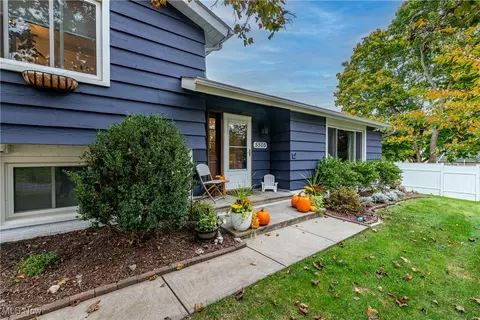Exterior - 5505 Broadmill Dr, Broadview Heights, OH 44147 photo 1 of 8