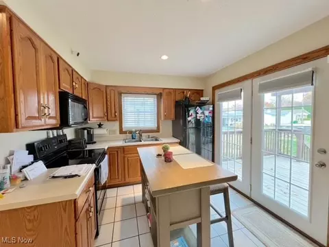 Kitchen - 1117 Dover Ave, Dover, OH 44622 photo 2 of 3