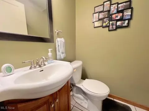 Bath - 1117 Dover Ave, Dover, OH 44622 photo 1 of 3