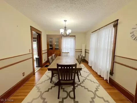 Dining - 1117 Dover Ave, Dover, OH 44622 photo 1 of 3