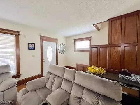 Entry Way - 1117 Dover Ave, Dover, OH 44622 photo 1 of 2