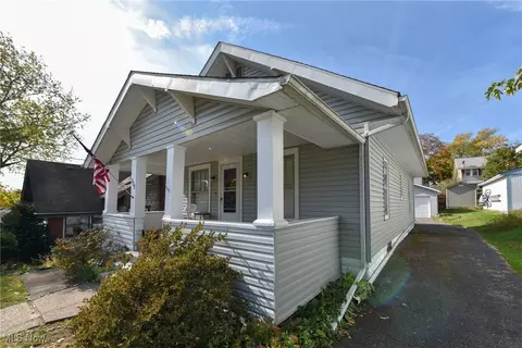556 Orchard Ave, Barberton, OH 44203