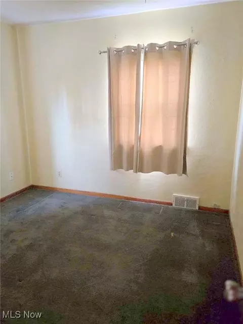 Bedroom - 590 Bell Ave, Elyria, OH 44035 photo 1 of 1