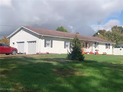 26838 Winona Rd, Homeworth, OH 44634