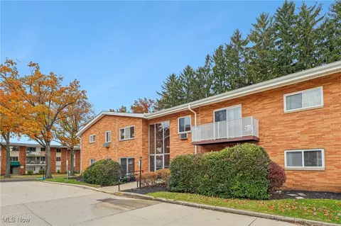 411 Tollis #240-A, Broadview Heights, OH 44147