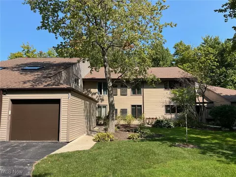 16575 Wren Rd #3F, Chagrin Falls, OH 44023