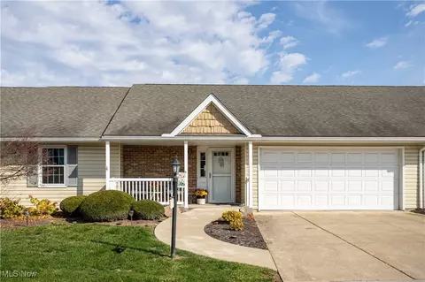 207 Park Place Dr, Wadsworth, OH 44281