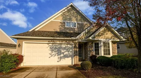 7165 Morning Star Trl, Northfield, OH 44067