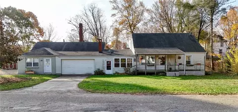 224 Tower St SW, Beach City, OH 44608