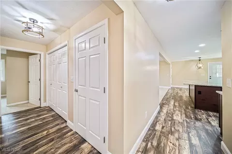 Entry Way - 7139 Center Rd, Ashtabula, OH 44004 photo 2 of 2
