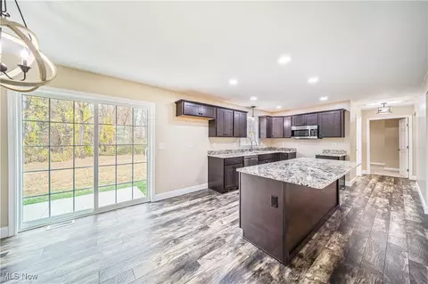Entry Way - 7139 Center Rd, Ashtabula, OH 44004 photo 1 of 2