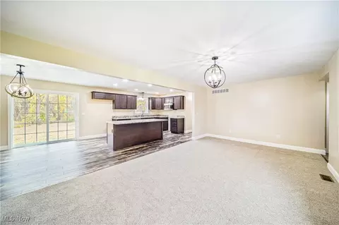 Living - 7139 Center Rd, Ashtabula, OH 44004 photo 3 of 4