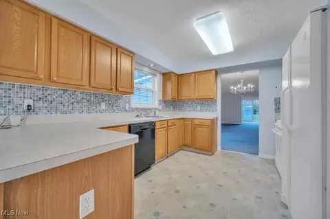 Kitchen - 16822 Hinsdale Ct, Middleburg Heights, OH 44130 photo 1 of 4