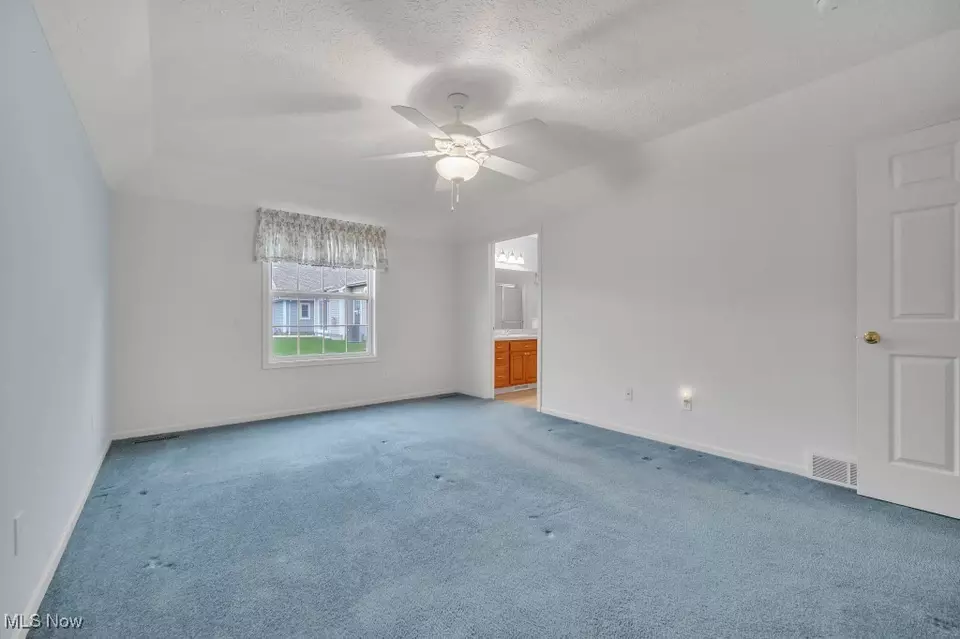 Bedroom - 16822 Hinsdale Ct, Middleburg Heights, OH 44130 photo 2 of 5