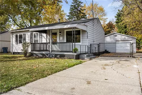2123 G St, Lorain, OH 44052