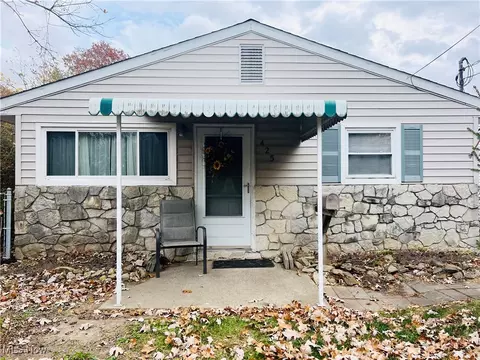 425 Marseilles Ave, Elyria, OH 44035