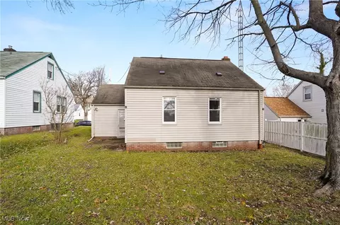 Exterior - 3206 9th St NW, Canton, OH 44708 photo 5 of 5