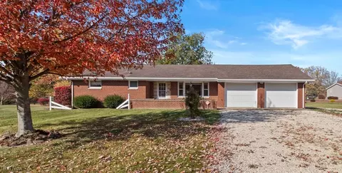 1199 Kensington Rd NE, Carrollton, OH 44615