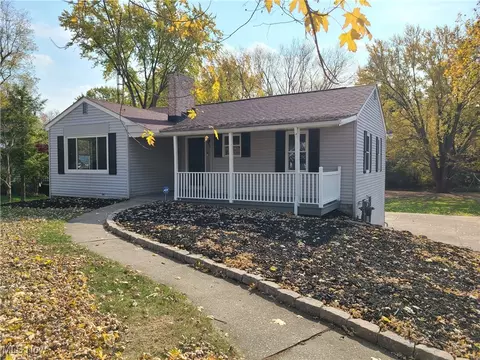 72 Linwood Dr, Alliance, OH 44601