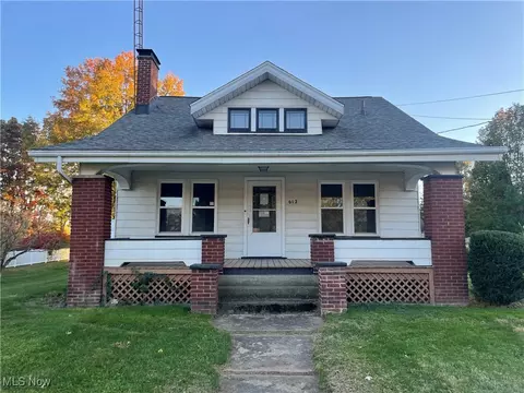 612 40th St SE, Canton, OH 44707