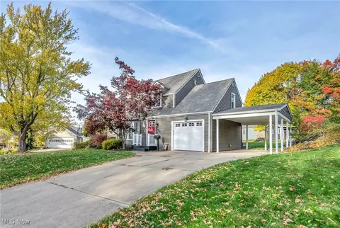 2644 Beverly Ave NE, Canton, OH 44714
