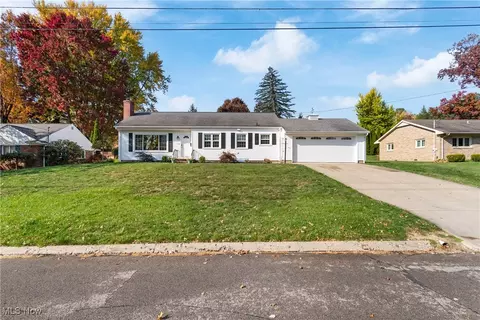 1546 Bellevue Dr, Wooster, OH 44691