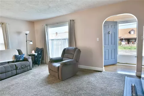 170 Wilson St, Struthers, OH 44471 photo 6