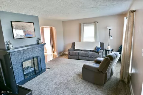170 Wilson St, Struthers, OH 44471 photo 5