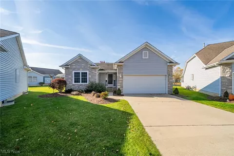 106 Saint Andrews, Elyria, OH 44035