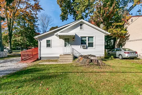 5612 Hopkins Rd, Mentor, OH 44060