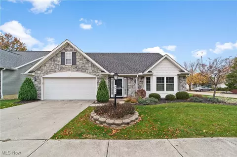 6636 Nantucket Ln, Cleveland, OH 44130
