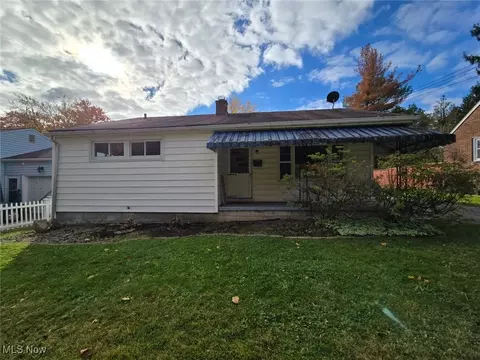 1961 Chaney Cir, Youngstown, OH 44509