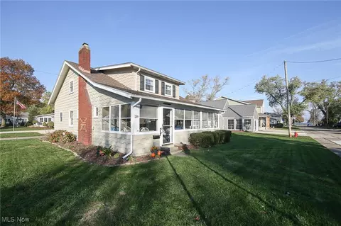 219 Tecumseh Pl, Huron, OH 44839 photo 3