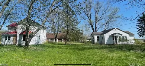 2197 S Salem Warren Rd, North Jackson, OH 44451