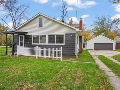 166 Courtland Blvd, Eastlake, OH 44095
