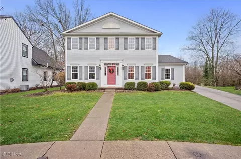 32 Rachels Way, Hudson, OH 44236