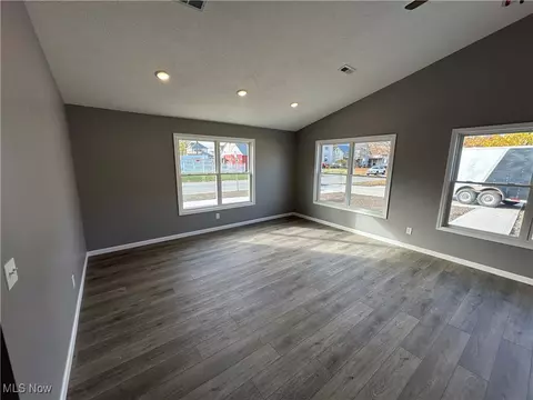1 N Main St, Willard, OH 44890 photo 9