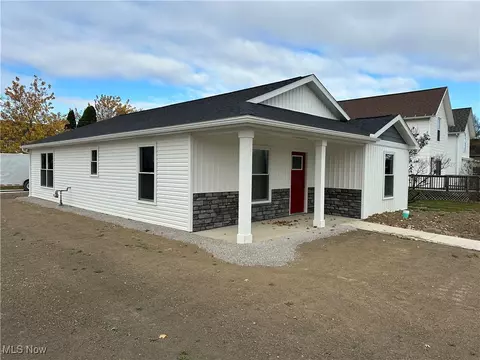 1 N Main St, Willard, OH 44890 photo 2
