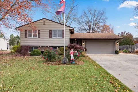 9265 Root Rd, North Ridgeville, OH 44039