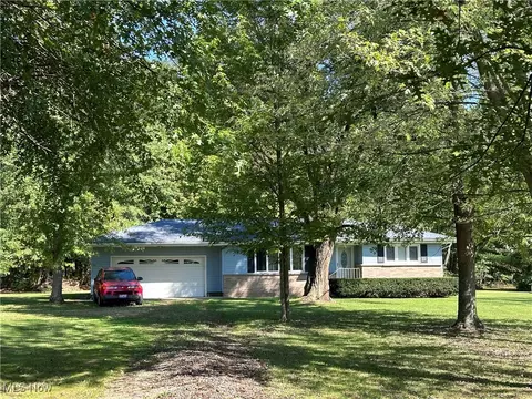 5582 Us Route 422, Southington, OH 44470