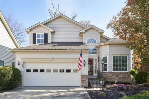 791 Willow Creek Dr, Fairlawn, OH 44333