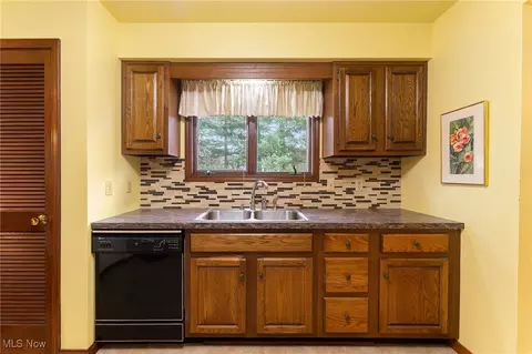 4651 Rush Cir, Boardman, OH 44512 photo 17