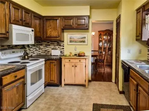4651 Rush Cir, Boardman, OH 44512 photo 13