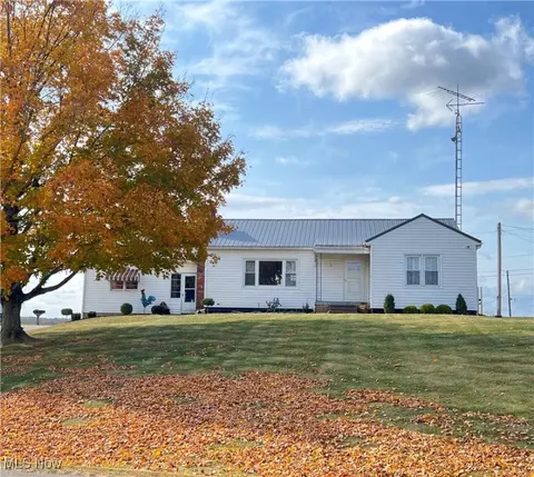 4355 N Taylor Dr NE, Mcconnelsville, OH 43756