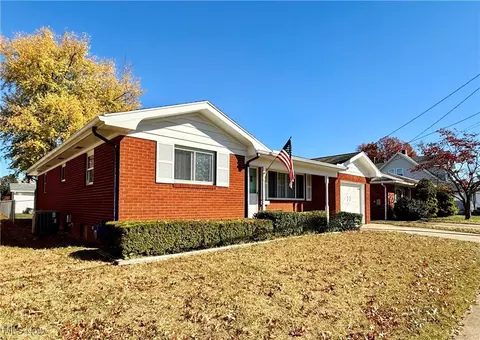 803 27th St, Vienna, WV 26105