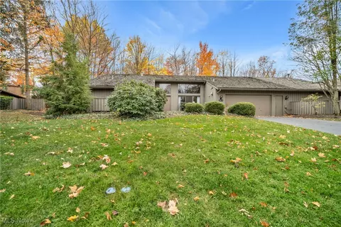 800-36 Windward Dr, Aurora, OH 44202