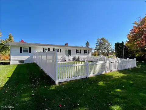 Exterior - 12380 Bean Rd, Chardon, OH 44024 photo 4 of 18