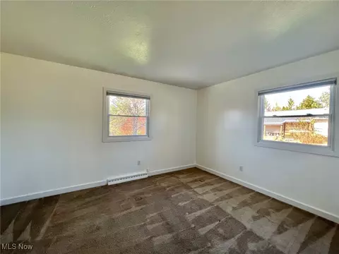 Bedroom - 12380 Bean Rd, Chardon, OH 44024 photo 4 of 5