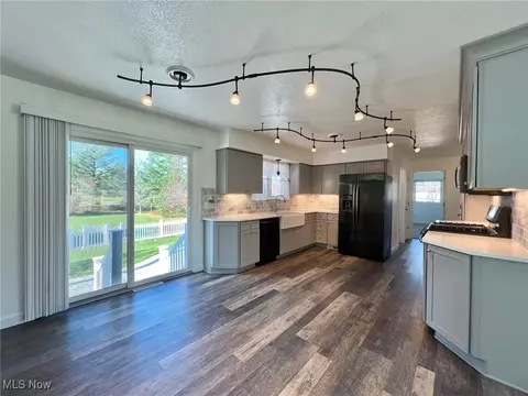 Kitchen - 12380 Bean Rd, Chardon, OH 44024 photo 1 of 5